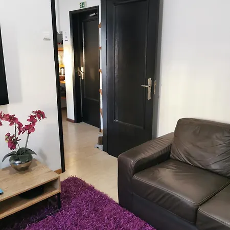 Hostel D'lis Setubal